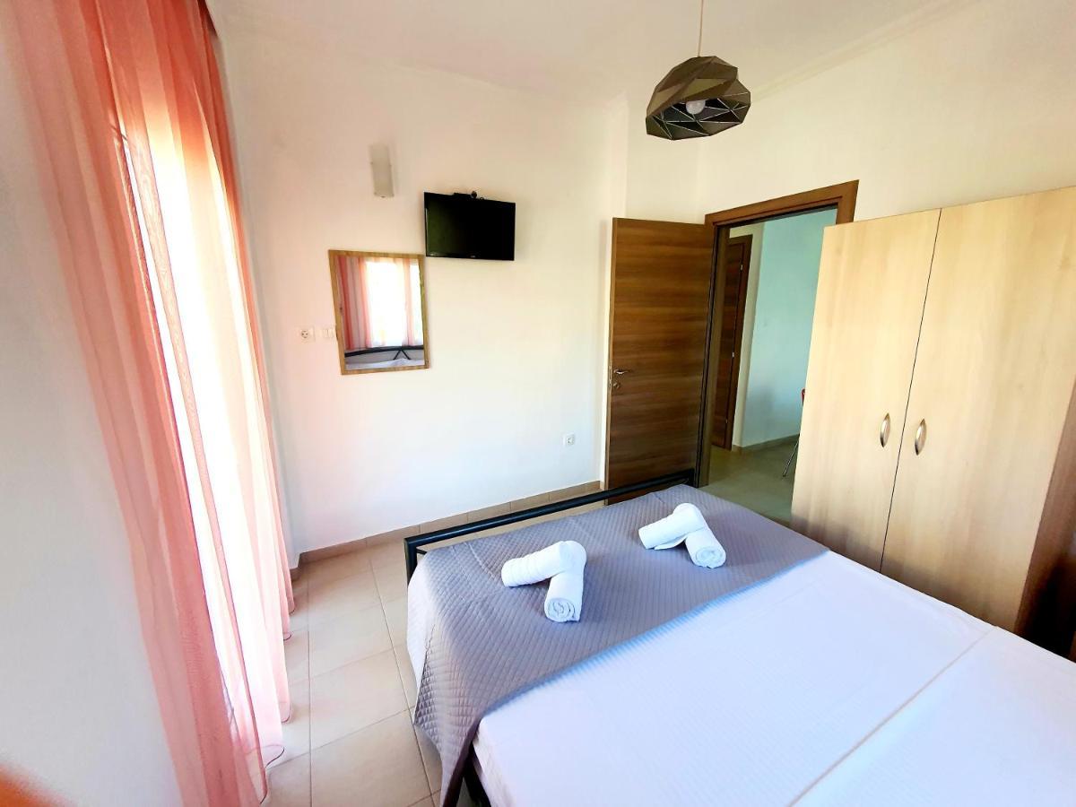 Cozy & Cool Apartment N1 30M From Sea Nea Kallikrateia Eksteriør bilde